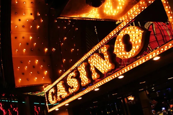 Live-dealer table interface and slot-game selection on lilin138 during tournament